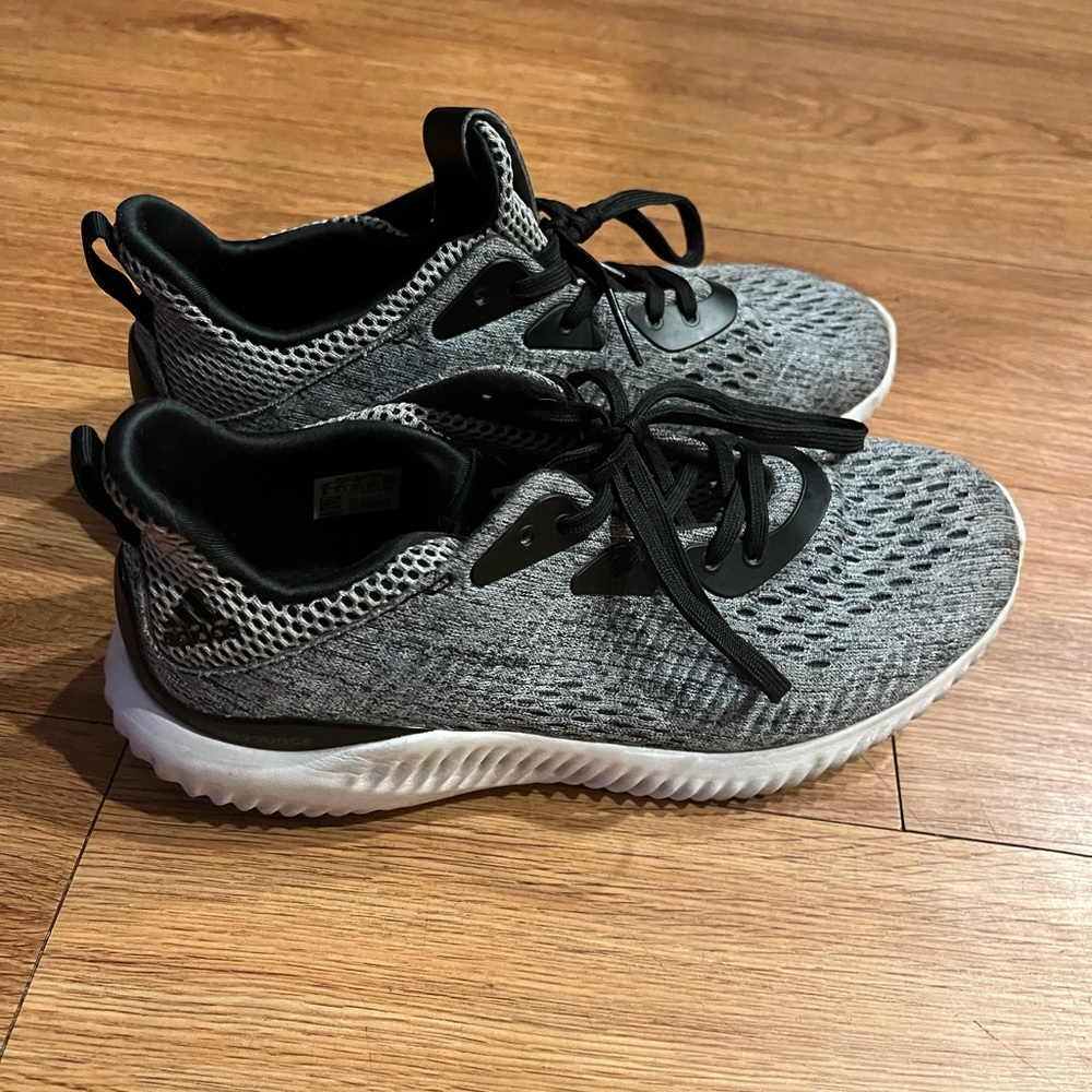 Adidas Alpha bounce